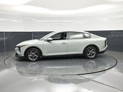 Used 2025 Kia K4 FWD image 9
