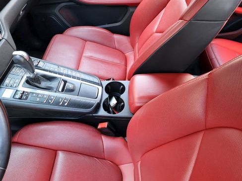 Used 2017 Porsche Macan S image 44