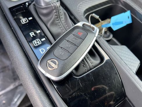 Used 2025 Nissan Sentra S image 18