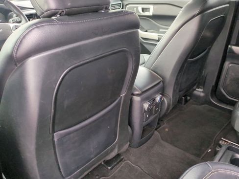 Used 2020 Ford Explorer XLT w/ Equipment Group 202A image 18