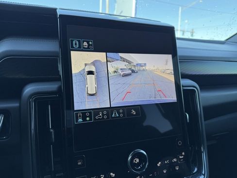 Used 2025 GMC Yukon XL AT4 w/ Premium Trailering Package image 16