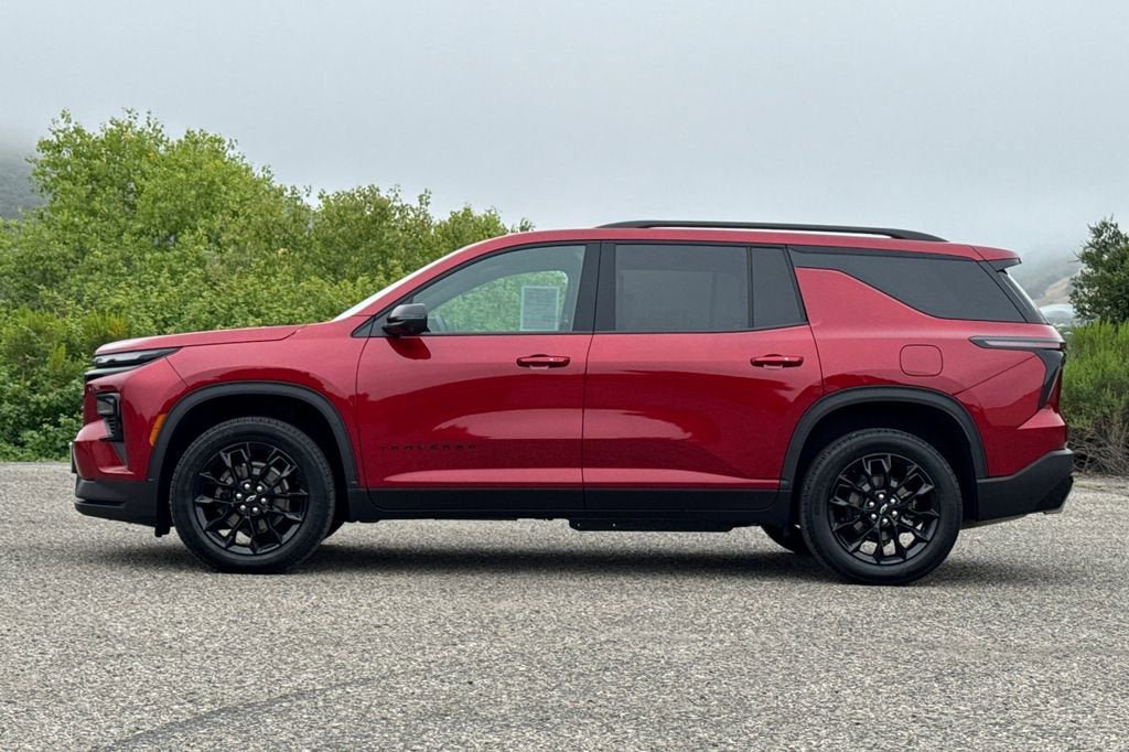 New 2026 Chevrolet Traverse LT w/ Midnight/Sport Edition FWD image 7