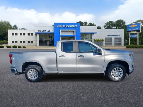 Used 2021 Chevrolet Silverado 1500 RST image 3