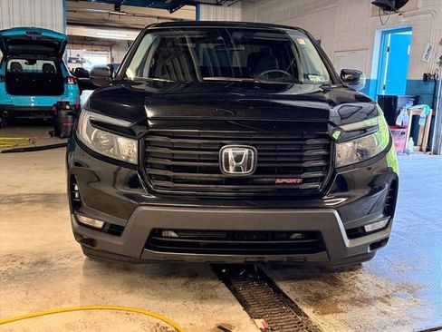 Used 2022 Honda Ridgeline Sport image 11