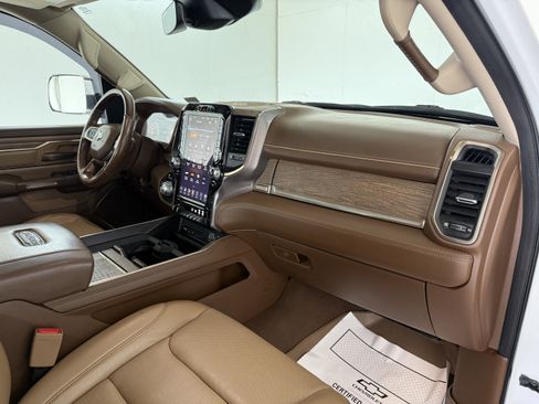 Used 2019 RAM 1500 Limited image 34