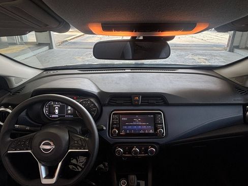 Used 2025 Nissan Versa SV FWD image 32