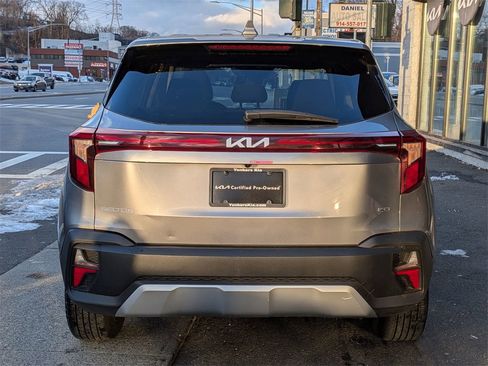 Used 2025 Kia Seltos LX image 7