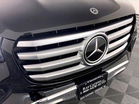 Used 2026 Mercedes-Benz GLS 450 4MATIC image 23