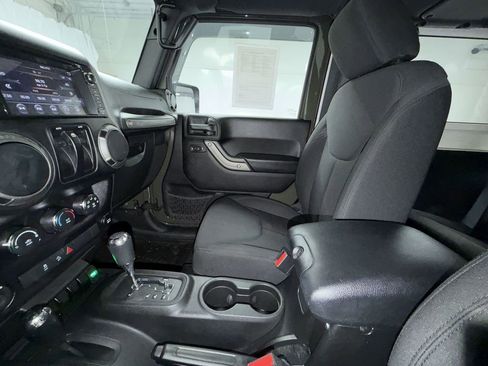 Used 2015 Jeep Wrangler Sport AWD/4WD image 4