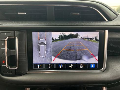 Used 2021 GMC Yukon Denali w/ Denali Premium Package RWD image 31