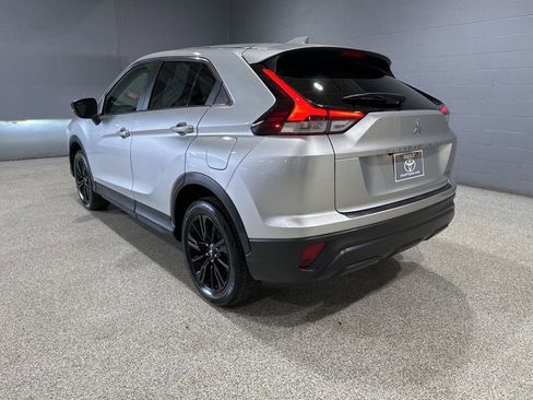 Used 2023 Mitsubishi Eclipse Cross LE AWD/4WD image 8