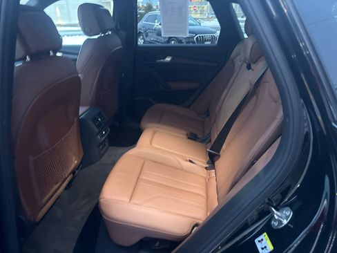 Used 2024 Audi Q5 e Premium Plus w/ Premium Plus Package image 20