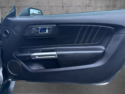 Used 2015 Ford Mustang Premium RWD image 21