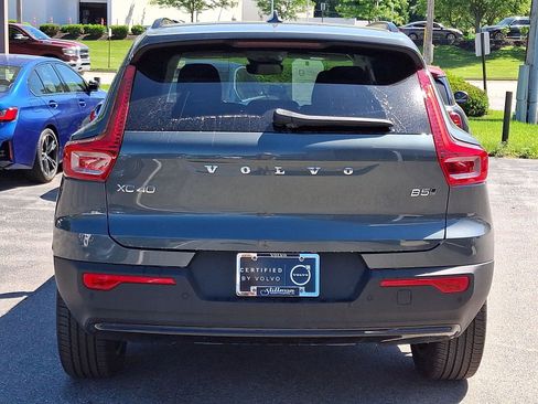 Certified 2026 Volvo XC40 B5 Plus AWD/4WD image 5
