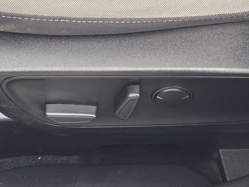 Used 2020 Ford Escape SE AWD/4WD image 19