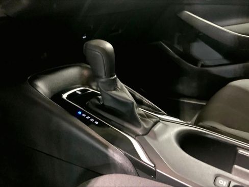 Used 2024 Toyota Corolla LE FWD image 17