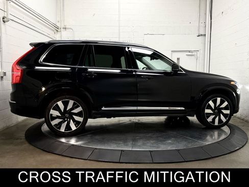 Used 2023 Volvo XC90 T8 Ultimate w/ Protection Package Premier AWD/4WD image 9