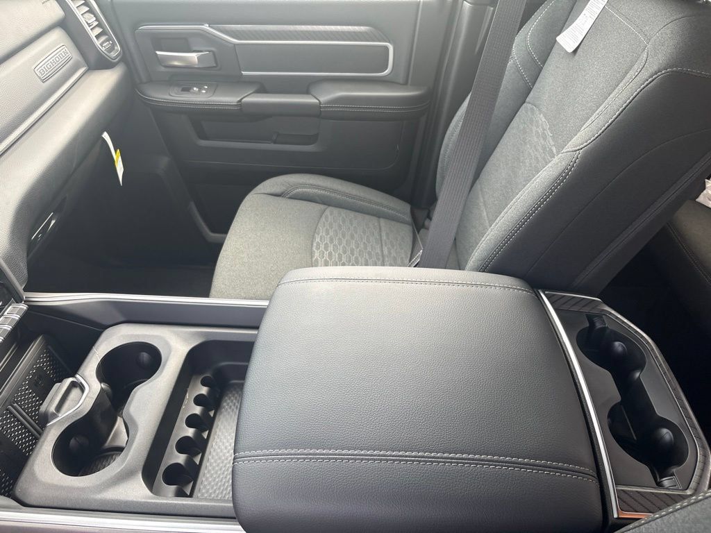 New 2027 RAM 3500 Big Horn AWD/4WD image 28
