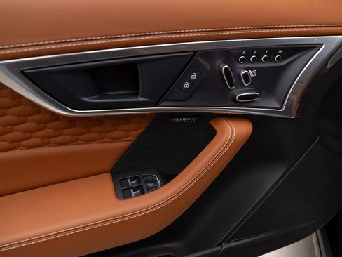 Used 2024 Jaguar F-TYPE R-Dynamic RWD image 22