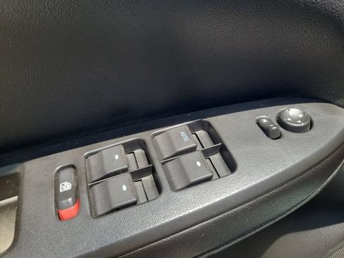 Used 2013 Chevrolet Impala LTZ FWD image 15