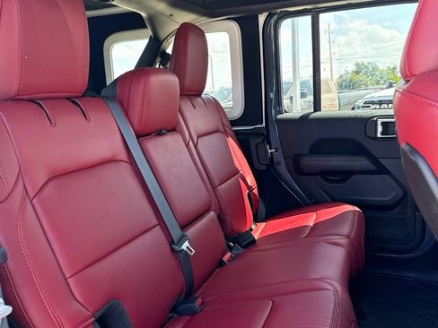 Used 2024 Jeep Wrangler Unlimited Rubicon 392 AWD/4WD image 18