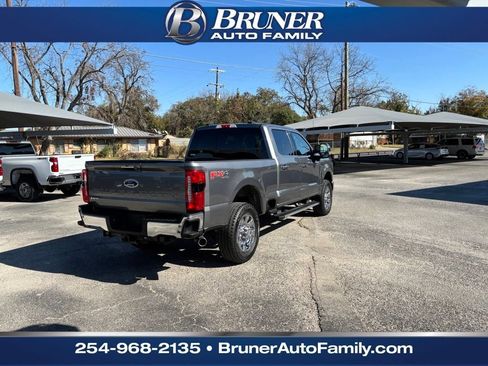 Used 2024 Ford F250 Lariat w/ Chrome Package image 5