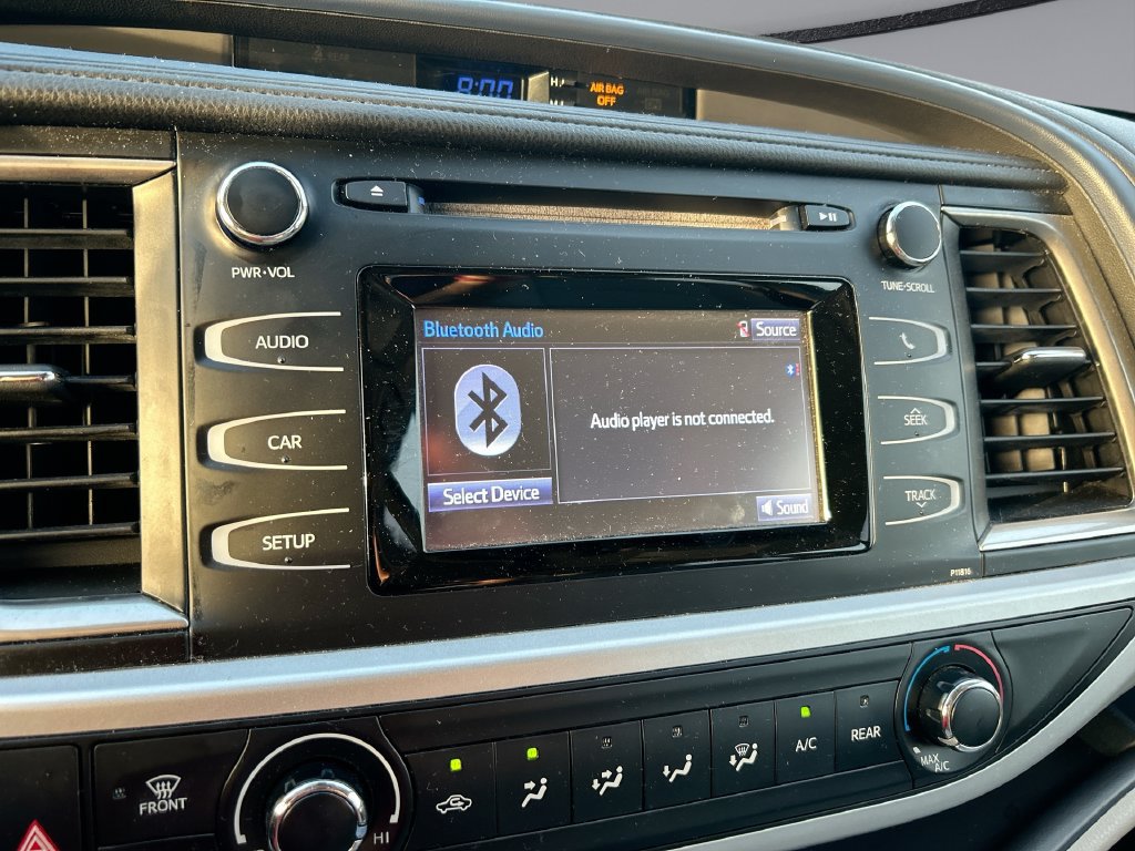 Used 2019 Toyota Highlander LE FWD image 21