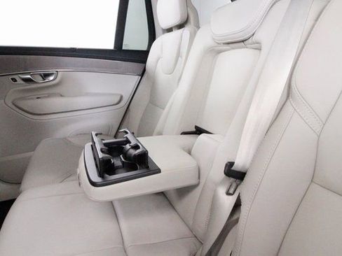 Used 2025 Volvo XC90 B6 Ultra w/ Protection Package image 27