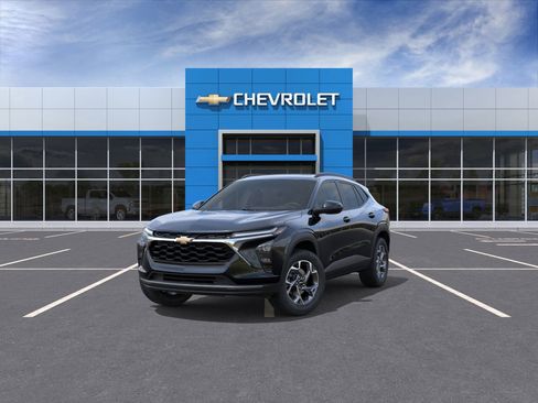 New 2025 Chevrolet Trax LT w/ Sunroof Package image 32