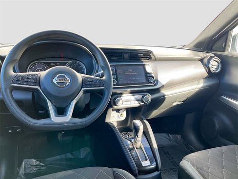 Used 2019 Nissan Kicks SV image 22