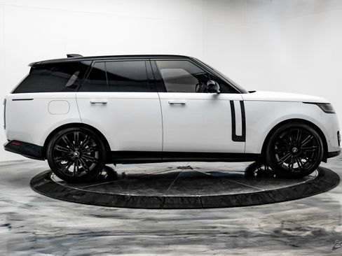 Used 2024 Land Rover Range Rover SE image 15