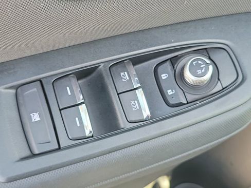 Used 2025 Subaru Forester Premium image 16