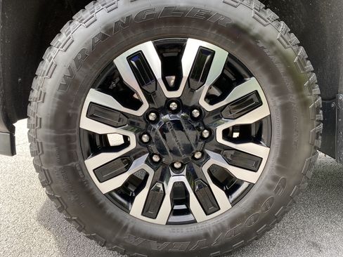 Used 2026 GMC Sierra 2500 Denali Ultimate AWD/4WD image 46