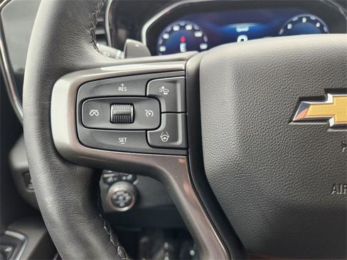 Used 2025 Chevrolet Silverado 1500 High Country w/ High Country Premium Package AWD/4WD image 30