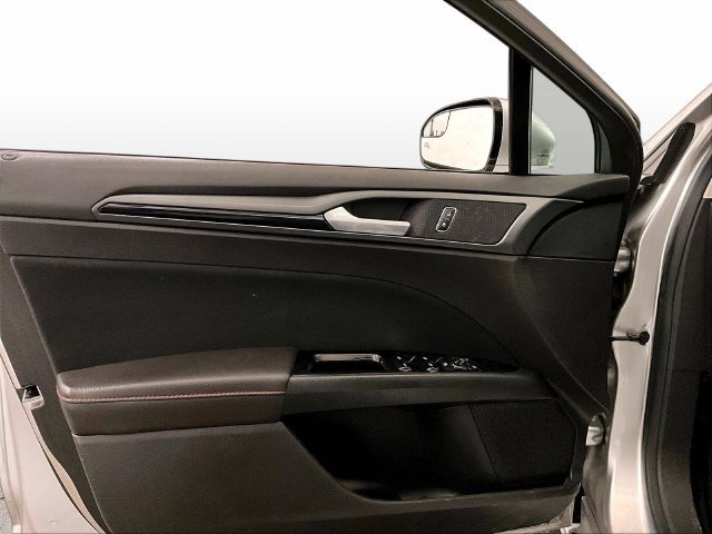 Used 2013 Ford Fusion SE FWD image 23
