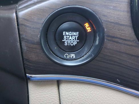 Used 2019 Jeep Grand Cherokee Overland image 17