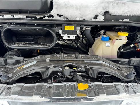 New 2024 RAM ProMaster 2500 w/ Quick Order Package 22G SLT image 14