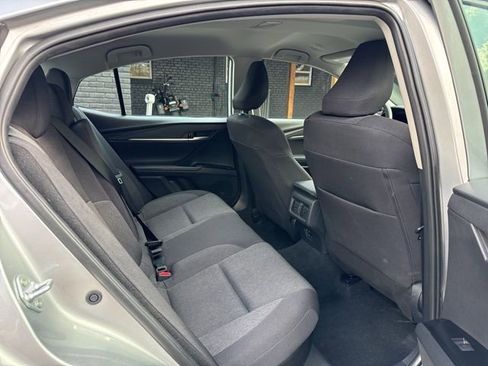 Used 2025 Toyota Camry LE image 11