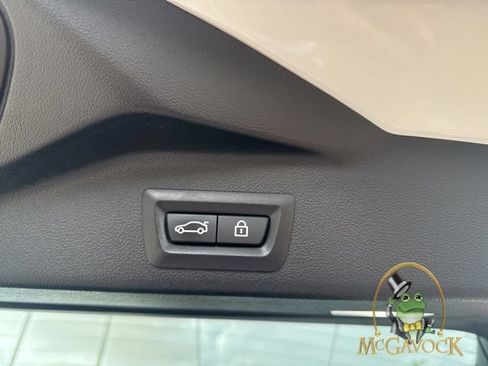 Used 2022 BMW X5 sDrive40i w/ Premium Package RWD image 42