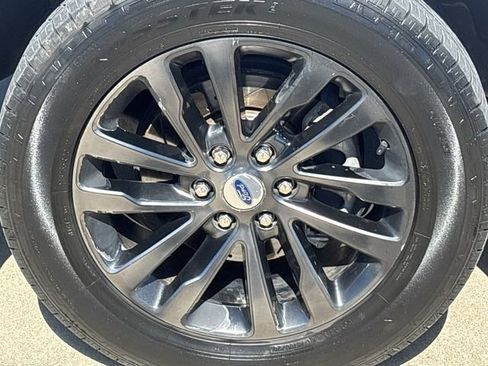 Used 2019 Ford Expedition Limited w/ Equipment Group 301A image 10