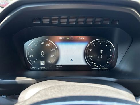 Used 2016 Volvo XC90 T6 Momentum w/ Momentum Plus Package image 17