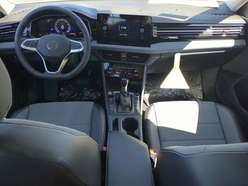 New 2026 Volkswagen Jetta SE FWD image 12