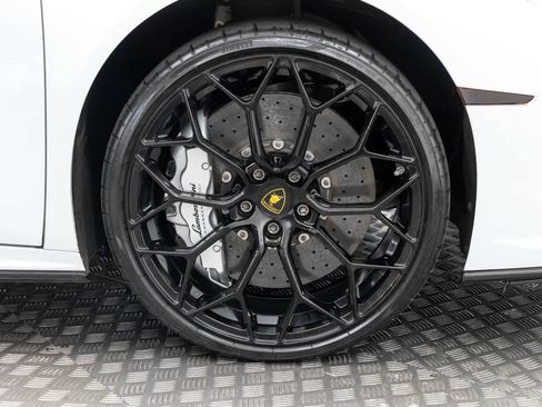 Used 2020 Lamborghini Huracan EVO AWD/4WD image 44