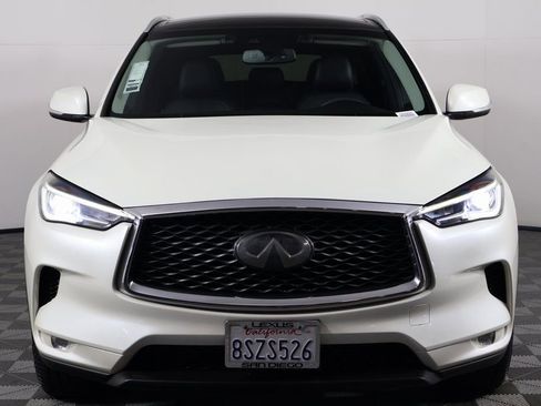 Used 2020 INFINITI QX50 Luxe w/ Navigation Package FWD image 2