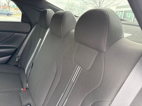 Certified 2025 Hyundai Elantra Sport FWD image 17