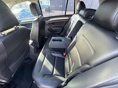Used 2019 Volkswagen Golf Alltrack S image 15