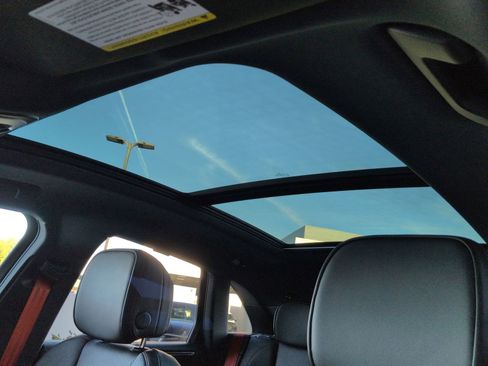 New 2026 Porsche Macan image 28