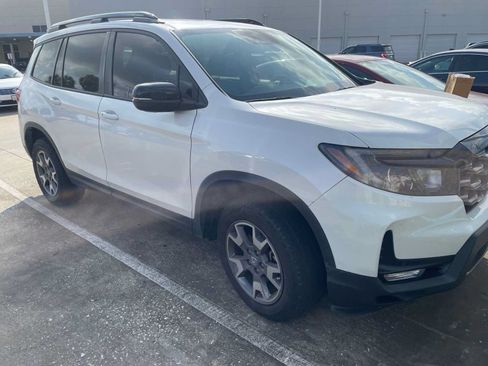 Used 2023 Honda Passport TrailSport image 4
