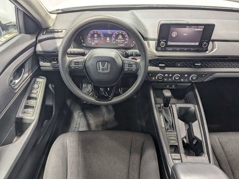 Used 2023 Honda Accord EX image 7