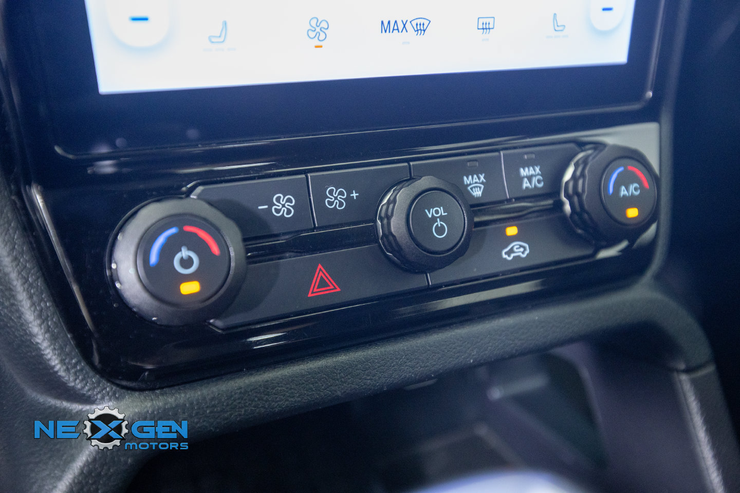 Used 2025 Ford Ranger XLT w/ Equipment Group 301A High AWD/4WD image 21